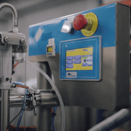 Touch screen on an ecofill bag in box machine